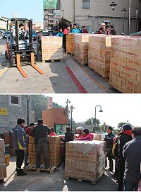 　南竿鄉春節家戶贈酒作業昨天正式開始，首先發放介壽、仁愛、馬祖村，公所將陸續發放其他各村賀酒。（圖／文：吳嘉榮）