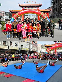 雞年大年初一,連江縣各界共同舉辦春節團拜及遊藝表演,吸引近千位鄉親前往介壽廣場看熱鬧;縣長劉增應、立委陳雪生、指揮官楊海明等一起向軍民鄉親拜年,互相祝賀金雞報喜、吉祥平安。專業技藝與雜耍演出,讓大家目不轉睛。(圖/文:曹重偉)
