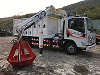 　莒光鄉公所引進抓斗式資源回收車，為環境清理工作增添助力。（圖／文：宋幸儒）