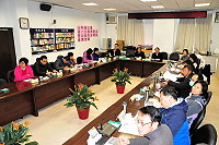 　連江縣7日召開今年第一次精神衛生、自殺防治與跨局室網絡聯繫會議，主持人秘書長張龍德對於地區今年1月初已出現首例自殺身亡個案甚表憂心，指示針對排名前幾名自殺方式做相關限制及透過調查篩選出高風險個案。（圖／文：曹重偉）