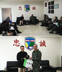 副縣長王忠銘昨天特別拜會馬防部討論各項環境業務協助,獲得指揮官楊海明全力支持。(圖:連江縣政府)