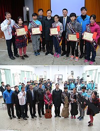 再奏樂章•讀出希望—周大觀文教基金會送愛離島馬祖系列公益活動頒發讀出希望獎學金,鼓勵8位國中小優勝同學。(圖/文:吳嘉榮)
