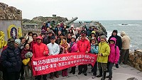 　難得一見的大旅遊團，來自新北市建築師公會的43名成員來到西莒，直呼西莒好美。（圖／文：宋幸儒）