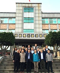 福州市鼓樓區書記薛侃(左3)一行14人昨天從台北轉到馬祖並會見縣長劉增應,雙方就旅遊、經貿等交流合作交換意見。(圖:吳嘉榮)