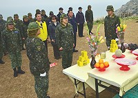 　東引106年春祭祭典，在民眾公墓、永安公墓舉行，向先人先賢英靈致敬，表達追思與感念。（圖／文：陳其敏） 