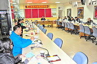 　因應氣候變遷，縣府今年特別推動連江縣氣候變遷調適計畫，召開氣候變遷調適推動平台起始會議，由專家學者說明氣候變遷調適整體概念，以及各相關單位如何因應。（圖／文：曹重偉）