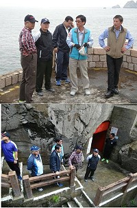 東引指揮部已同意一線天坑道開放觀光,議長張永江、馬祖風景區管理處處長廖源隆、鄉長楊雲成、指揮官廖建興等人共同會勘,針對坑道景區設施改善進行審視與確認。(圖:連江縣議會)