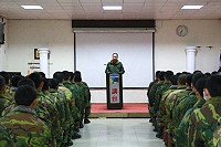 指揮官對54梯役男精神講話。(圖/文:鄭凱仁
