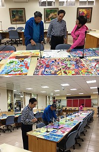 教育處17日推選縣內學子優異作品參加5月中旬世界兒童畫展全國決選。(圖:教育處)