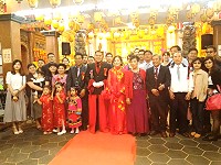 　山隴馬吉民宿老闆張德貴女兒張逸羚22日在台東天后宮媽祖廟舉行1場證婚儀式。（圖：張逸羚提供）