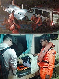 一位台籍林姓遊客28日凌晨在北竿發生身體不適吐血,馬祖海巡緊急救援,順利完成任務。(圖:馬祖海巡隊)