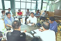 　劉增應縣長、張永江議長與東引鄉公所、鄉代會進行座談，關心東引未來發展。（圖／文：陳其敏） 
