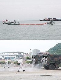 兩棲連於海上進行攔油索演練。(圖/文:吳誌益)
