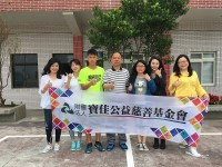 寶佳公益慈善基金會蒞臨敬恆國中小,關懷學童教育並發放獎助學金。(圖/文:宋幸儒)