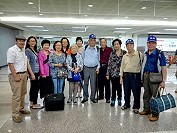 　圖為東海部隊成員及後代合影，活動引路人劉宏文（左1）。