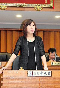 　議員曹丞君進行質詢。（圖／文：曹重偉）