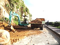 　東引樂華村聯外道路坍方土石完成清除，恢復人車通行。（圖：東引鄉公所） 