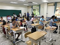　連江縣106學年度國民中小學暨幼兒園新進教師聯合甄選18日在介壽國中小舉行，需用名額6位，共有147位報名。（圖／文：吳嘉榮）