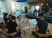 High Fly 豎笛四重奏樂團馬祖3場跳島演出,東引場4日下午4時在北緯26度咖啡館演出。(圖:本報編輯部)