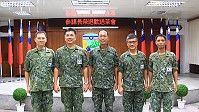 高勤官合影留念。(圖/文:賴紀甫)