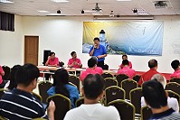 　立法委員陳雪生到東引召開問政說明會，縣長劉增應、議長張永江等人也到場參與，共同向鄉親報告施政成果。（圖／文：陳其敏） 