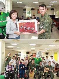 上圖:主任致贈秋節禮盒。下圖:與大同之家依公依嬤合影。(圖/文:謝承翰)