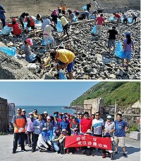 東引鄉公所辦理「就愛『北』疆,笑『澳』江湖」淨灘活動,民眾齊動手清理垃圾,還給海岸乾淨面貌。(圖:東引鄉公所)