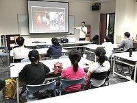 　文創大師班第2場課程邀請風泉設計總監黃維瀚老師主講，說明2014年唐獎證書設計金獎設計與獲獎過程。（圖／文：吳嘉榮）