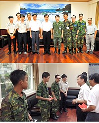 中秋節前,縣長劉增應特約見地區子弟兵們,政戰主任余熙明也到場關心;劉增應勉勵大家役畢後多返鄉服務,縣府會盡最大的努力營造青年就業好環境。(圖/文:曹重偉)