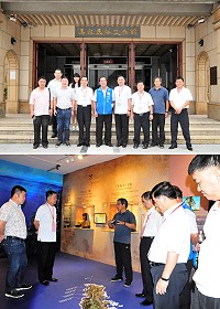 　全國地方議會副議長聯誼會在馬祖召開，到訪的副議長們6日也順道參訪民俗文物館、戰爭紀念公園及芹壁聚落等南北竿主要景點，南竿由副議長陳書建陪同， 主要走訪民俗文物館，由館員潘建國擔任解說。（圖／文：曹重偉）