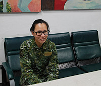 俞淨嫚暢談自己的軍旅經歷。(圖/文:周芳煒)