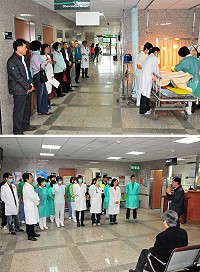 縣立醫院7日舉辦大量傷患處置演習,模擬A船從福澳碼頭開往莒光,於南竿外海10海里處觸礁翻船,造成9名民眾輕重傷,現場緊急處理並安排重大傷患後送,過程緊湊逼真。(圖/文:曹重偉)