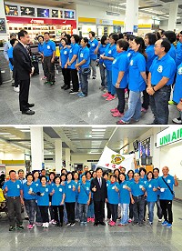 106年度全國環保志工群英會活動將於11日在台東縣舉行,馬祖代表隊9日上午出發,縣長劉增應特別前往機場授旗,期許隊員展現不輸年輕人的精神與活力,旗開得勝,為縣爭光!(圖/文:曹重偉)