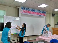 縣府衛福局兒少保護、高風險家庭暨兒童權利公約(CRC)明信片有獎徵答活動舉辦公開抽獎,抽出245位得獎民眾。(圖/文:馮紹夫)