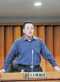 　議員林貽祥進行質詢。（圖／文：曹重偉）