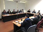 　107年度馬祖地區觀光公車推展暨計程車迷彩研討會議4日召開，邀集相關局處及計程車工會進行討論及交換意見。（圖／文：吳嘉榮）