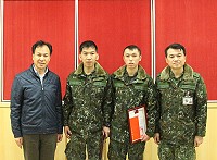 縣長表揚見義勇為二位弟兄。(圖/文:謝承翰)