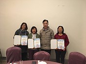 環資局表揚106年度環保志工,官紫蓮、張華妹、林玉霞獲頒年度榮譽志工。(圖:環保局提供)