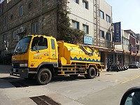 環資局提供水肥車運抵北竿,有需要的民眾可向公所提出申請。(圖/文:陳鵬雄)