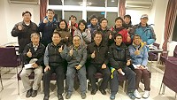 銘傳大學馬祖校友會進行第五屆新任理監事改選,議員林貽祥雀屏中選;原理事長曹典鈺在與會校友觀禮下,交接給新任第五屆理事長林貽祥,完成傳承工作。(圖:銘傳大學馬祖校友會)