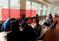　今年內政部移民署新移民家庭教育宣導系列活動開跑，1月場次邀請到資深講師吳艷青主講「擁抱孩子、創造安全依附感」，期許大家一起努力重建與孩子的安全依附關係。（圖／文：曹重偉）