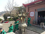 芹壁天后宮鐵甲元帥神轎昨天遶境北竿各宮廟,邀請各路神明共同參與今年的元宵盛會。(圖/文:陳鵬雄)