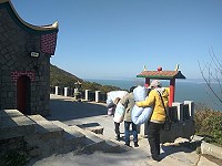 2018北竿擺暝文化祭最後一場正月29在芹壁龍角峰有祈夢儀式。(圖:文化處提供)