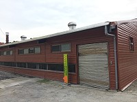 　透過民眾熱心協助，連江縣動物收容中心裡15隻小狗順利找到新主人，產發處呼籲民眾領養代替購買。（圖／文：馮紹夫）