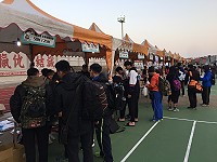 　2018北竿硬地超級馬拉松美食園遊會美味登場，各式特色美食出籠，征服選手鄉親味蕾。（圖／文：馮紹夫）