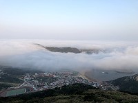 　霧鎖機場。（圖與文：陳鵬雄）
