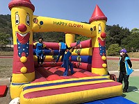 　開心童玩趣。（圖與文：陳鵬雄）