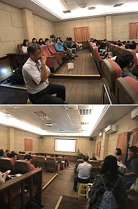 　（上圖）台灣地理學家林俊全一旁翻譯Jonathan Karkut博士演講。（下圖）馬祖地質公園國際旅遊講座湧入大量鄉親前往聆聽。（圖／文：蔡夢玲）