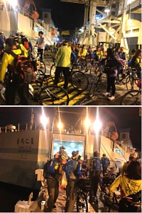 台灣6個自行車隊117人組成兩岸單車騎遊聯誼會3日晚間搭乘臺馬之星往馬祖,圖為基隆登船作業。(圖:馬祖連江航業公司提供)