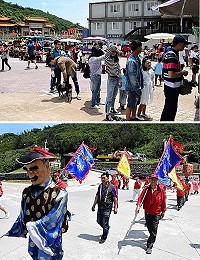 　媽祖聖誕慶典系列活動5日熱鬧登場，胖卡餐車來馬共襄盛舉，美食園遊會吸引近千位遊客鄉親陸續前往嚐鮮，廟方下午也完成了海上巡安及遶境前的清道儀式。（圖／文：曹重偉）